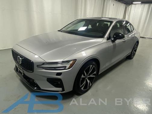 2025 Volvo S60 B5 Core