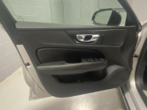 2025 Volvo S60 B5 Core