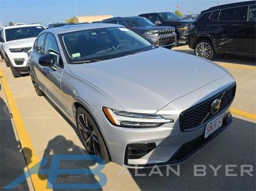2025 Volvo S60 B5 Core