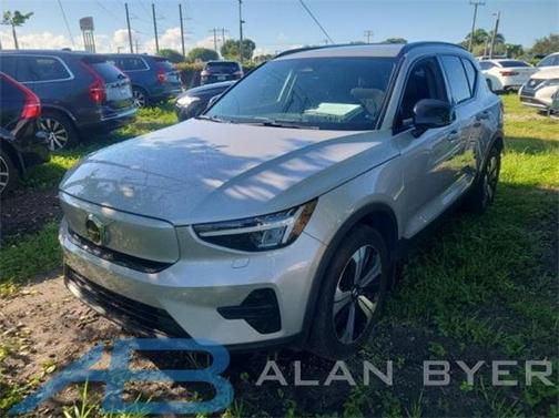 2023 Volvo XC40 Recharge Pure Electric Twin Core