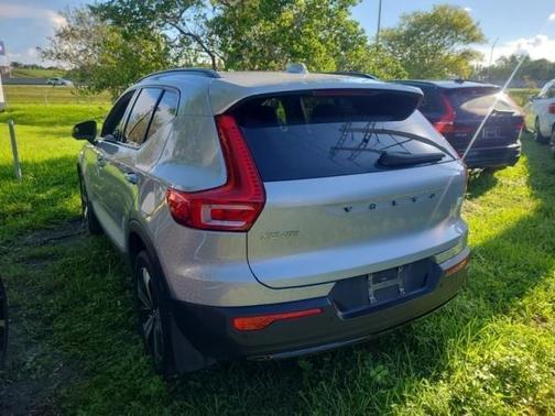 2023 Volvo XC40 Recharge Pure Electric Twin Core