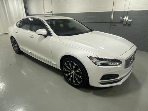 2025 Volvo S90 B6 Plus