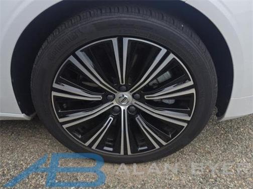 2025 Volvo S90 B6 Plus
