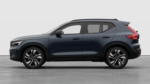 2026 Volvo XC40 B5 Plus