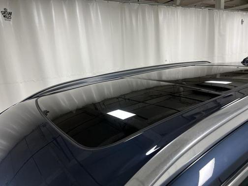 2024 Volvo XC90 B6 Core Bright Theme