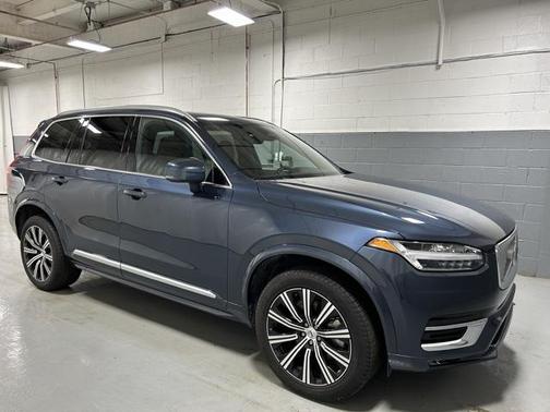 2024 Volvo XC90 B6 Core Bright Theme
