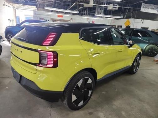 2025 Volvo EX30 Twin Motor Ultra