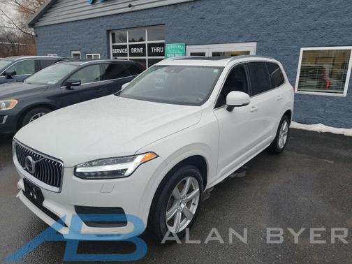 2020 Volvo XC90 T6 Momentum