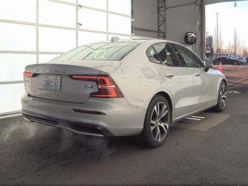 2025 Volvo S60 B5 Core