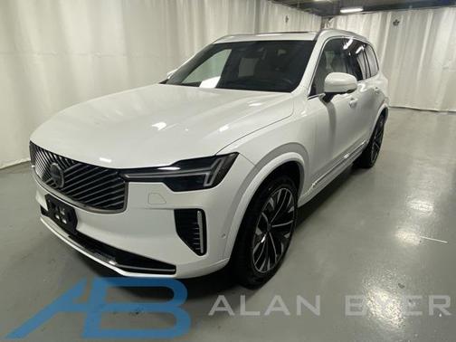 2025 Volvo XC90 B6 Plus 7-Seater