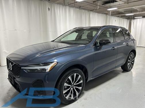 2024 Volvo XC60 B5 Plus Dark Theme