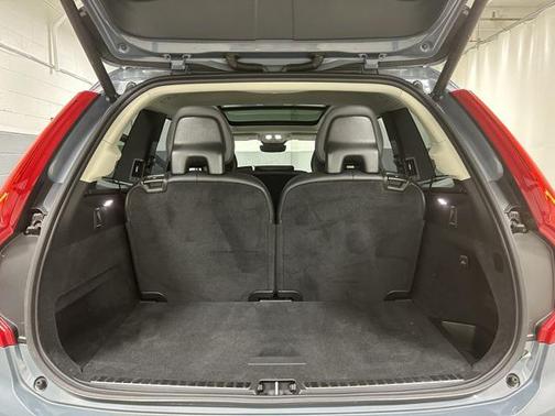 2023 Volvo XC90 B5 Core