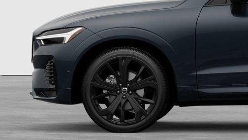 2026 Volvo XC60 B5 Ultra Black Edition