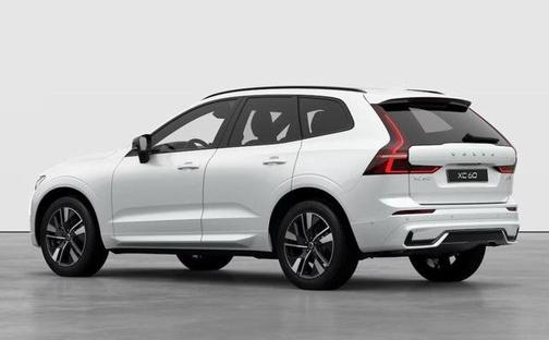 2026 Volvo XC60 B5 Plus