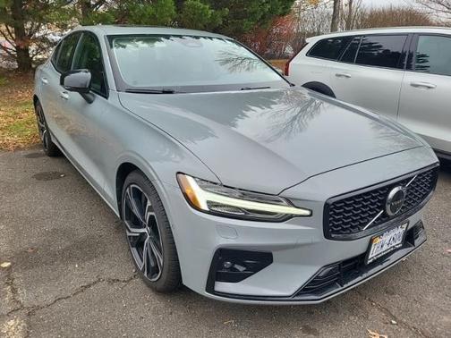 2025 Volvo S60 B5 Ultra