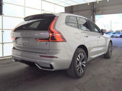 2025 Volvo XC60 B5 Core