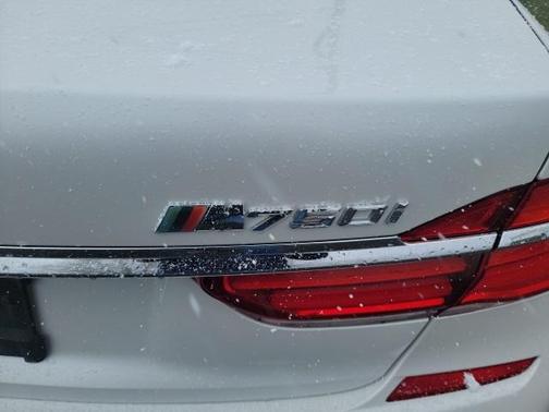 2017 BMW 750 i xDrive