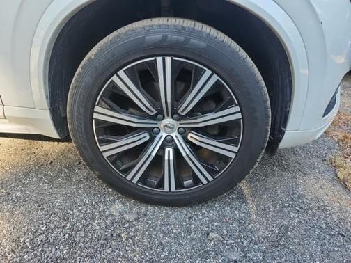 2023 Volvo XC90 B5 Core