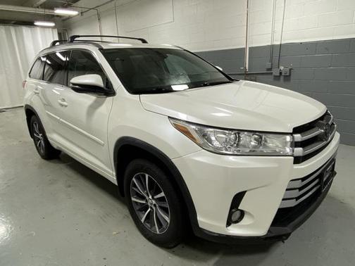 2017 Toyota Highlander 