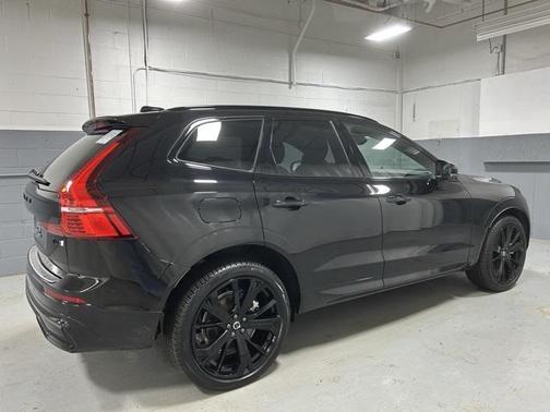 2025 Volvo XC60 Plug-In Hybrid Black Edition Ultra, T8 AWD Electric/Gasoline, Dark