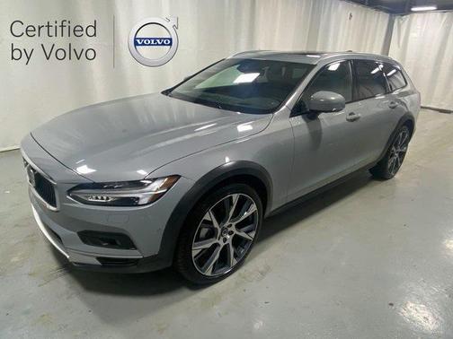 2025 Volvo V90 Cross Country B6 Ultra
