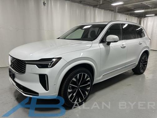 2025 Volvo XC90 B6 Plus 7-Seater