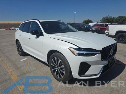 2025 Volvo XC60 B5 Plus