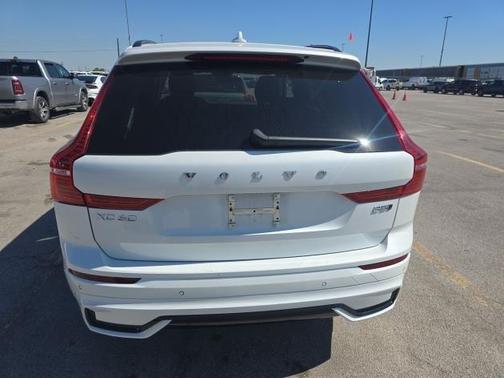 2025 Volvo XC60 B5 Plus