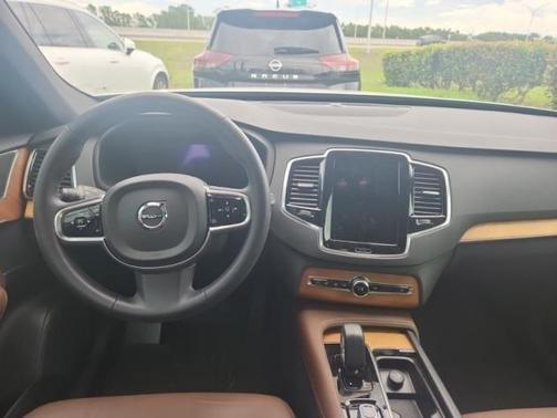 2024 Volvo XC90 Recharge Plug-In Hybrid T8 Plus Bright Theme 7-Seater