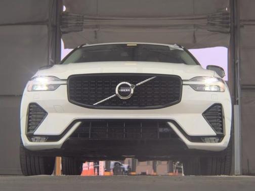 2025 Volvo XC60 B5 Core