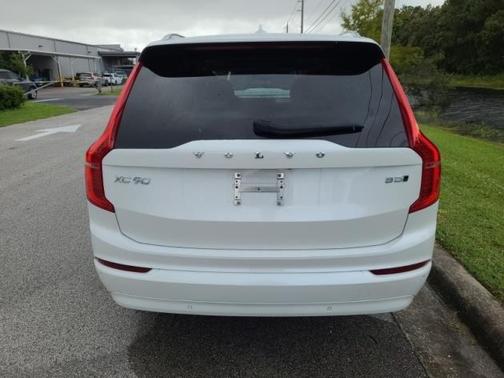 2023 Volvo XC90 B5 Core
