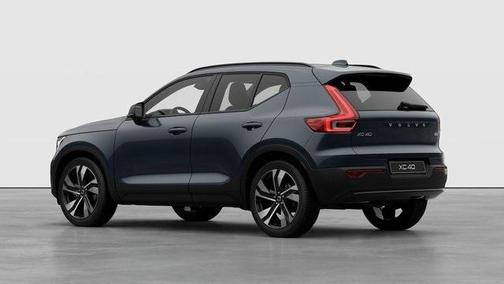 2026 Volvo XC40 B5 Ultra