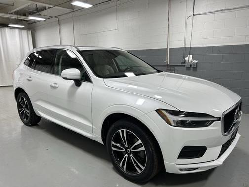 2021 Volvo XC60 T6 Momentum
