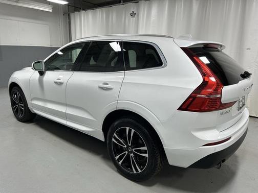 2021 Volvo XC60 T6 Momentum