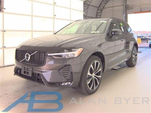 2025 Volvo XC60 B5 Plus