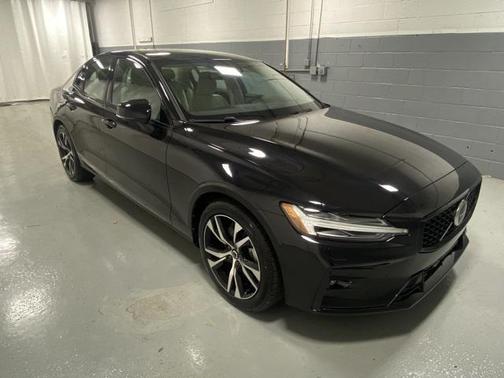 2025 Volvo S60 B5 Core