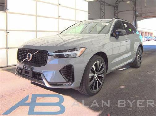 2025 Volvo XC60 B5 Plus