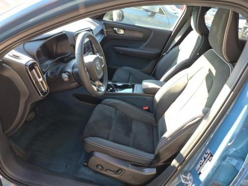 2023 Volvo C40 Recharge Pure Electric Twin Ultimate