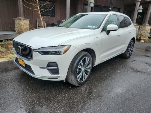 2022 Volvo XC60 Recharge Plug-In Hybrid T8 Inscription
