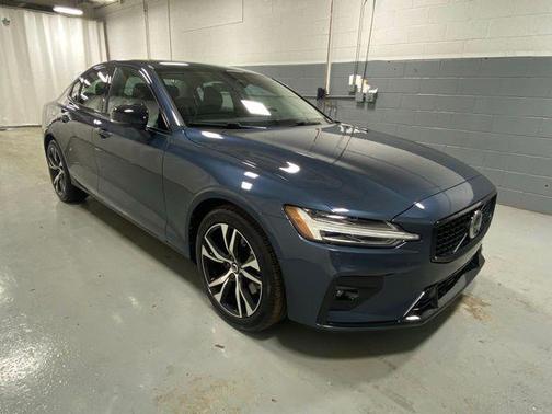 Denim Blue 2025 Volvo S60 B5 Plus