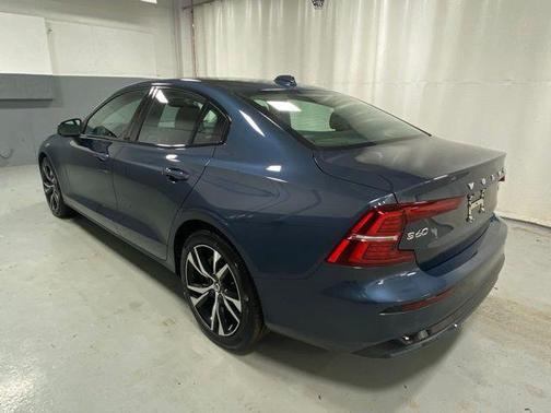 Denim Blue 2025 Volvo S60 B5 Plus
