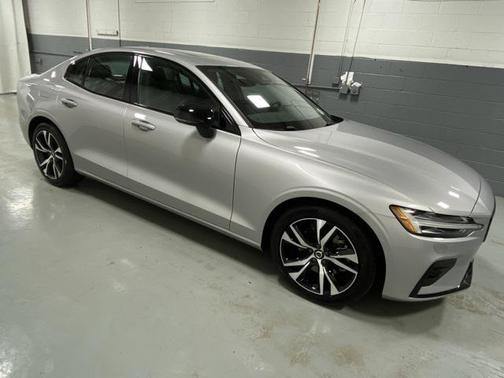 2025 Volvo S60 B5 Core