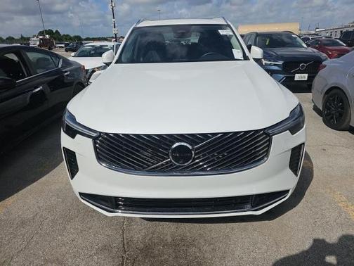 2025 Volvo XC90 B6 Plus 7-Seater