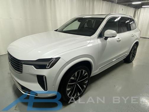 2025 Volvo XC90 B6 Plus 7-Seater