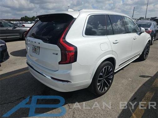 2025 Volvo XC90 B6 Plus 7-Seater