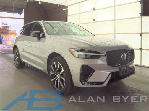 2025 Volvo XC60 B5 Plus