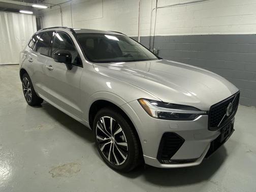 2025 Volvo XC60 B5 Plus