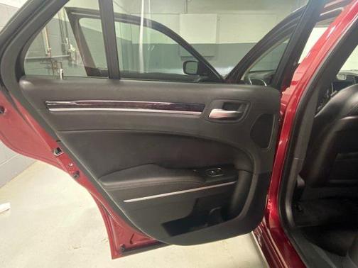 2018 Chrysler 300 Limited