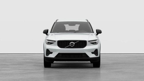 2026 Volvo XC40 B5 Core