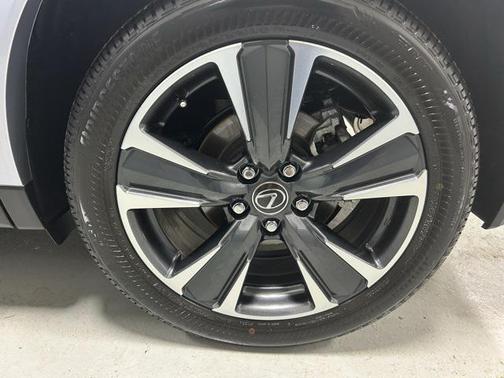 2025 Lexus UX 300h Premium